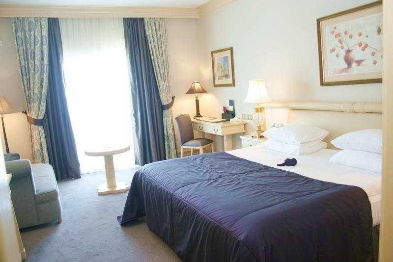 Rocks Hotel & Casino Kirenia Zewnętrze zdjęcie