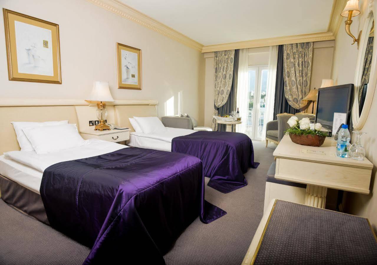 Rocks Hotel & Casino Kirenia Zewnętrze zdjęcie