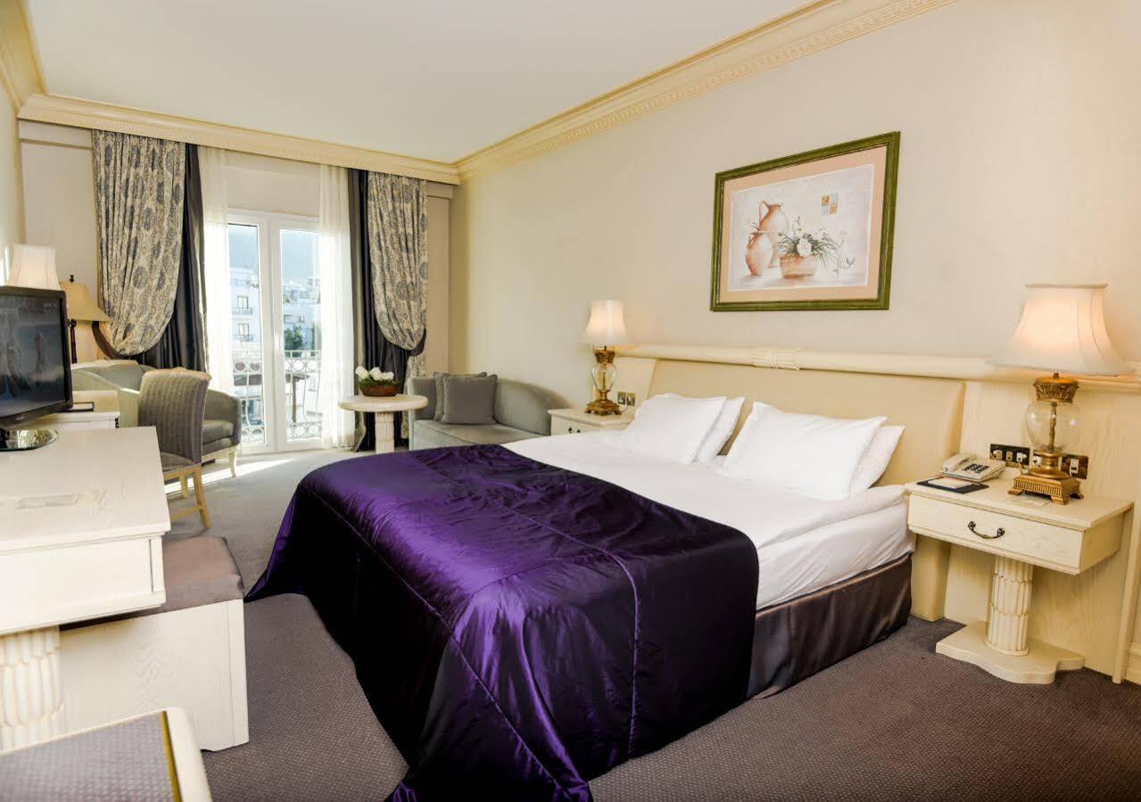 Rocks Hotel & Casino Kirenia Zewnętrze zdjęcie