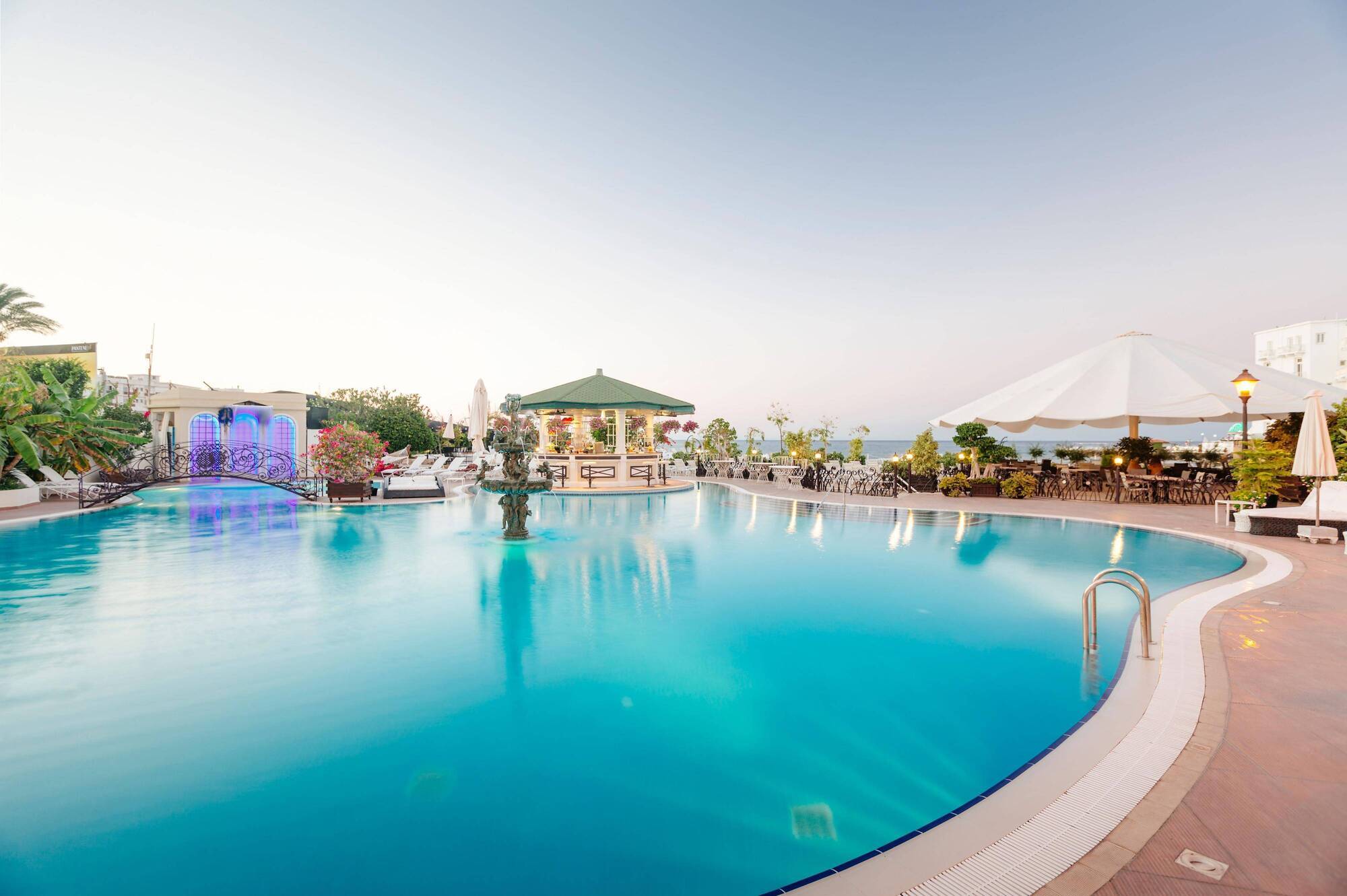 Rocks Hotel & Casino Kirenia Zewnętrze zdjęcie