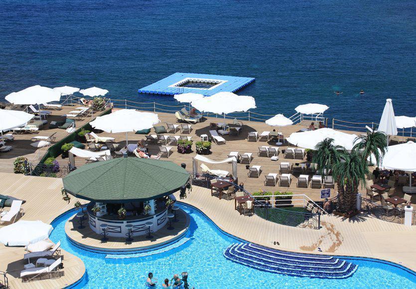 Rocks Hotel & Casino Kirenia Zewnętrze zdjęcie